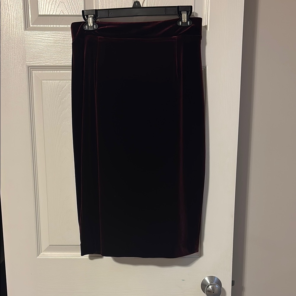 ANTONIO MELANI Burgundy Velvet Knee-Length Pencil Skirt